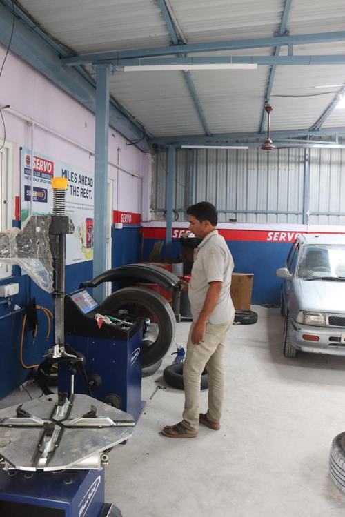 Wheel Balancing Machine